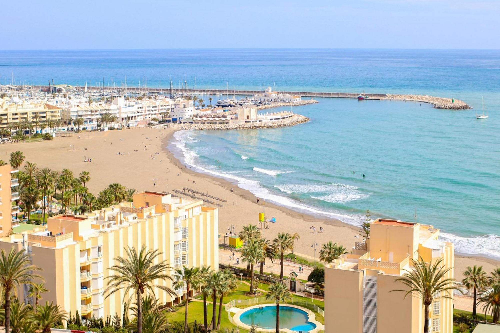 Penthouse With Panoramic Views - Puerto Marina